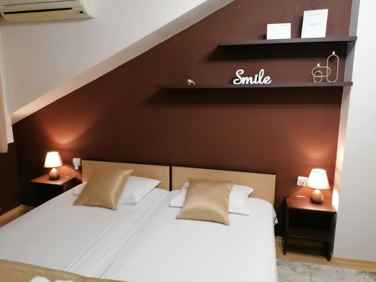Petkov Family Hotel Blagoevgrad Eksteriør billede
